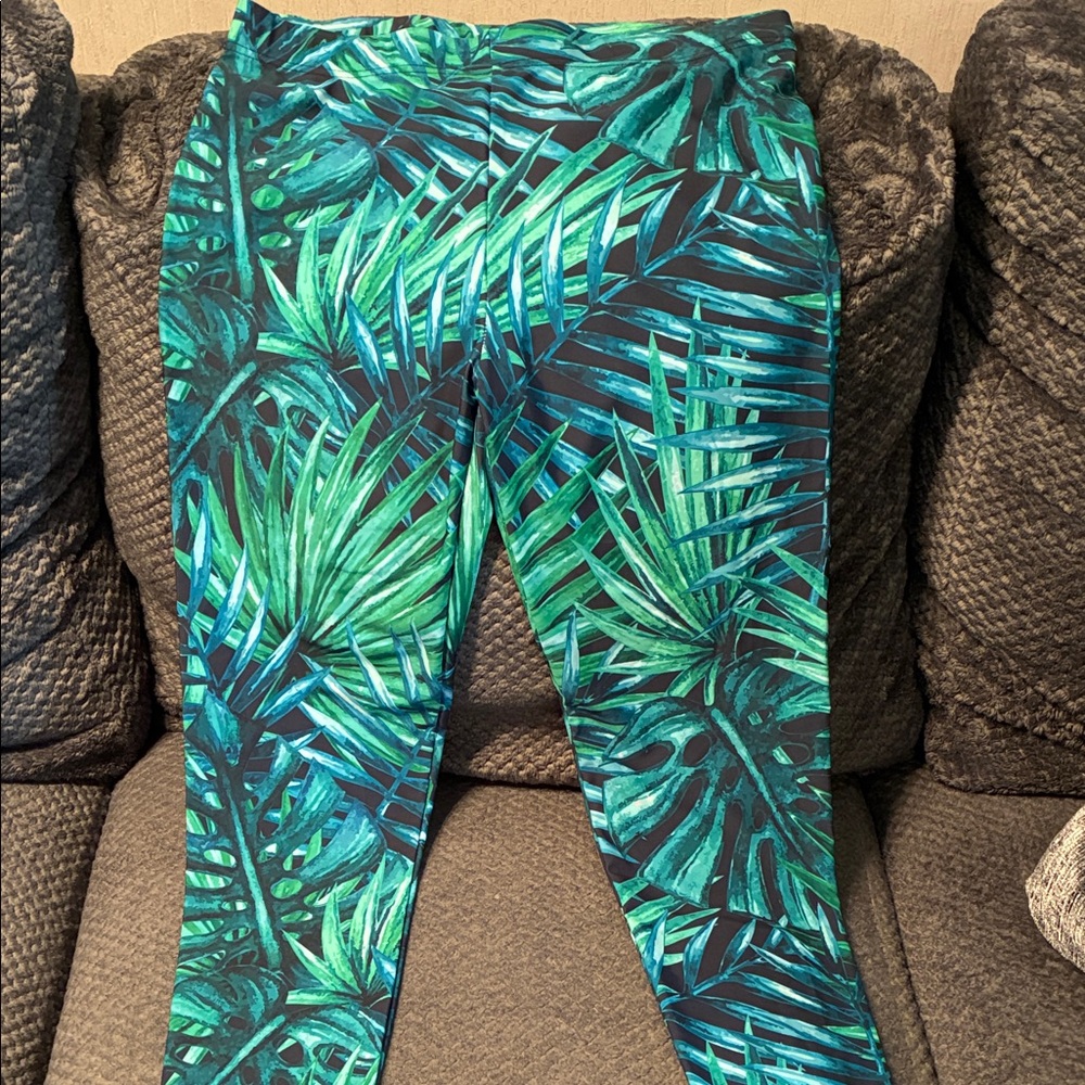 Source Unknown Green Leaf Print ankle length Leggings